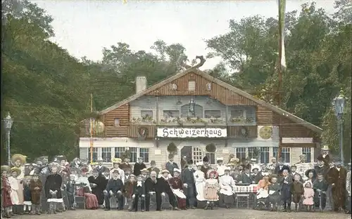 Zwickau Sachsen Schweizerhaus Gruppenfoto Kat. Zwickau