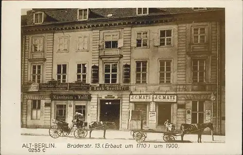 Berlin Alt Berlin Bruederstrasse Geschaeftshaus Bankgeschaeft Schneiderei Pferdedroschke Kat. Berlin