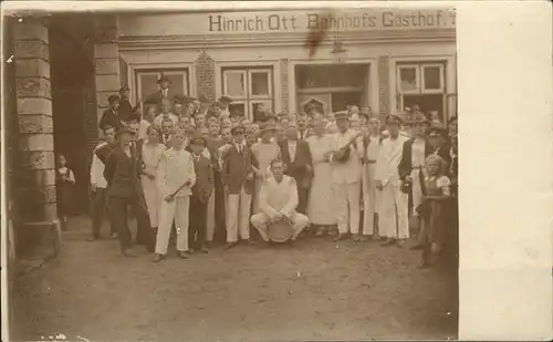 Rendsburg Familienfoto Heinrich Ott Bahnhofs Gasstaette Kat. Rendsburg