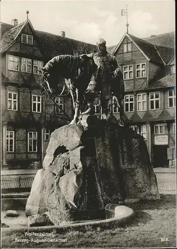 Wolfenbuettel Herzog August Denkmal / Wolfenbuettel /Wolfenbuettel LKR