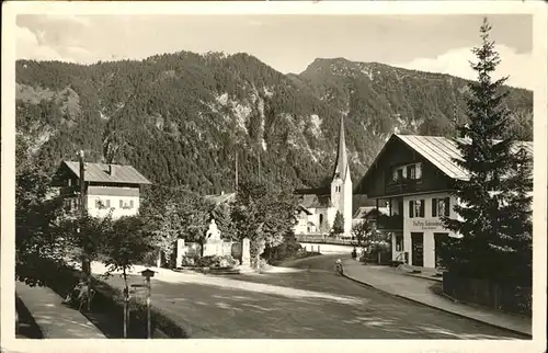 Bayrischzell Dorfpartie mit Kirche Kat. Bayrischzell