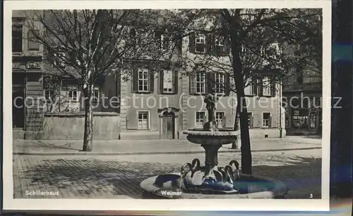 Weimar Thueringen Schillerhaus Brunnen / Weimar /Weimar Stadtkreis