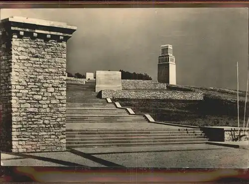 Weimar Thueringen Buchenwald Gedenkstaette Stelenweg Ringgrab / Weimar /Weimar Stadtkreis