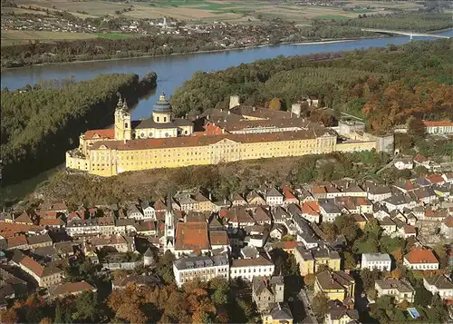 Melk Donau Fliegeraufnahme Stift Melk Sueden Kat. Melk