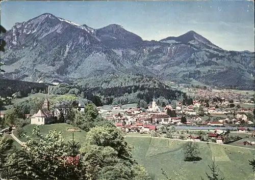 Marquartstein mit Hochplatte und Burgkapelle Bayerische Alpen Kat. Marquartstein