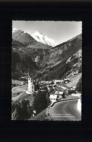 Heiligenblut Kaernten Ortsansicht mit Kirche Grossglockner Hohe Tauern Kat. Heiligenblut