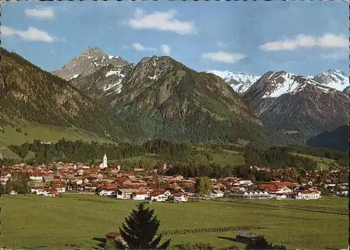 Oberstdorf Ortsansicht mit Hoefats Riffenkopf Kegelkopf Krottenkopf Allgaeuer Alpen Kat. Oberstdorf