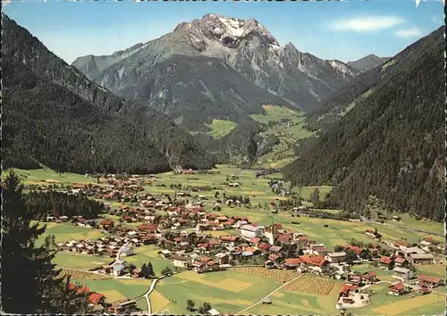 Mayrhofen Zillertal Panorama gegen Gruenberg Kat. Mayrhofen