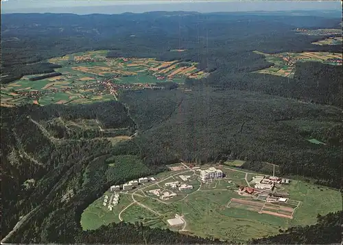 Calw Panorama mit Landesklinik Hochschwarzwald Fliegeraufnahme Kat. Calw