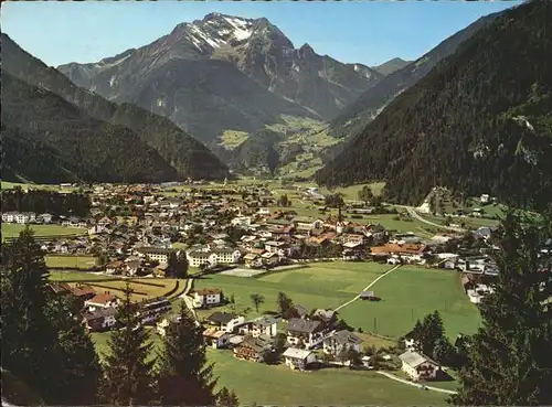 Mayrhofen Zillertal mit Blick auf Gruenberg Kat. Mayrhofen