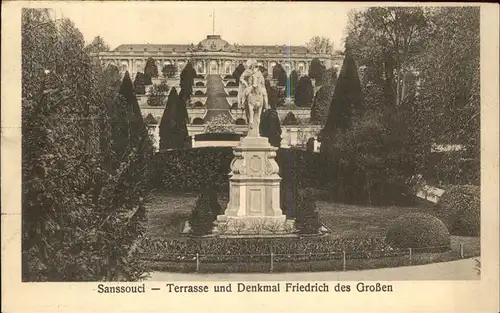 Potsdam Park Schloss Sanssouci Terrasse und Denkmal Friedrich der Grosse / Potsdam /Potsdam Stadtkreis