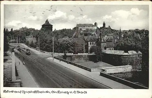 Nuernberg Blick auf Gutshofbruecke Burg Turm Strassenbahn Kat. Nuernberg