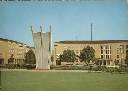 Tempelhof Berlin Luftbrueckendenkmal Air lift memorial Columbia House Kat. Berlin