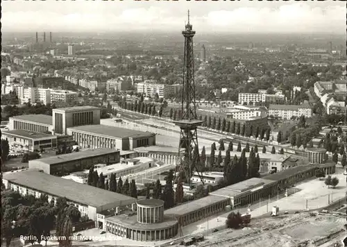 Berlin Funkturm mit Messegelaende Kat. Berlin
