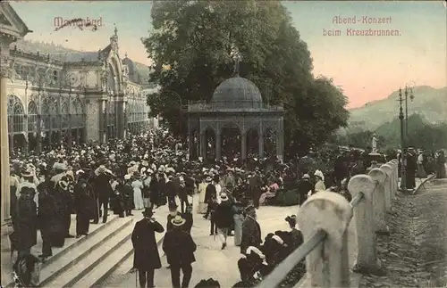 Marienbad Tschechien Abendkonzert beim Kreuzbrunnen Boehmen Kat. Marianske Lazne