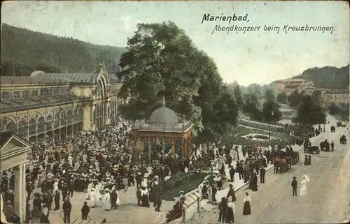 Marienbad Tschechien Abendkonzert beim Kreuzbrunnen Boehmen Kat. Marianske Lazne