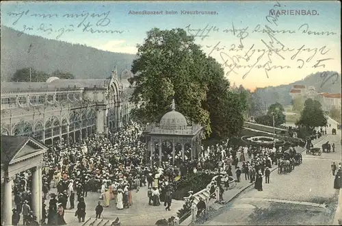 Marienbad Tschechien Abendkonzert bei den Kreuzbrunnen Kolonnaden Boehmen Kat. Marianske Lazne