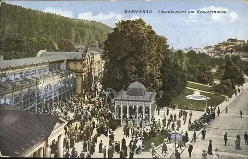 Marienbad Tschechien Abendkonzert bei den Kreuzbrunnen Kolonnaden Boehmen Kat. Marianske Lazne