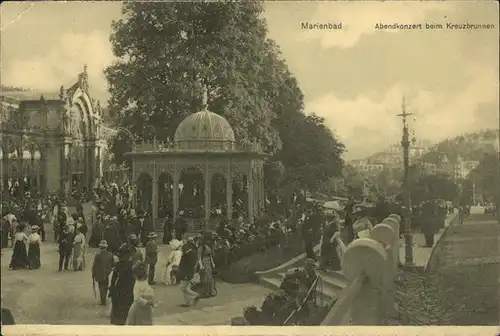 Marienbad Tschechien Abendkonzert bei den Kreuzbrunnen Kolonnaden Boehmen Kat. Marianske Lazne