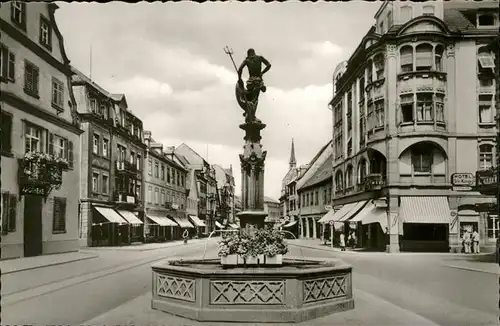 Offenburg Hauptstrasse Neptunbrunnen / Offenburg /Ortenaukreis LKR