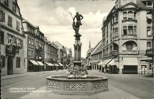 Offenburg Neptunbrunnen / Offenburg /Ortenaukreis LKR