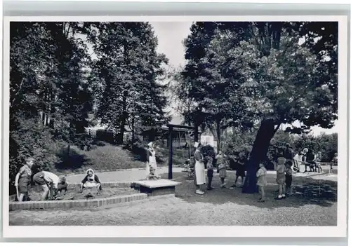 Tuebingen Kinderheim Spielplatz *