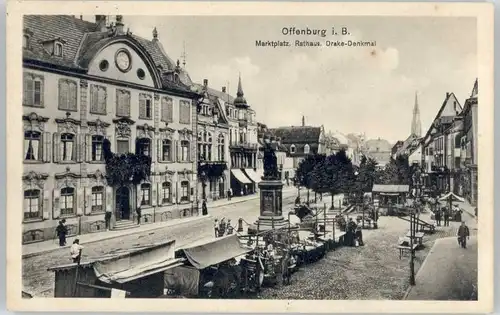 Offenburg Marktplatz Rathaus Drake-Denkmal x