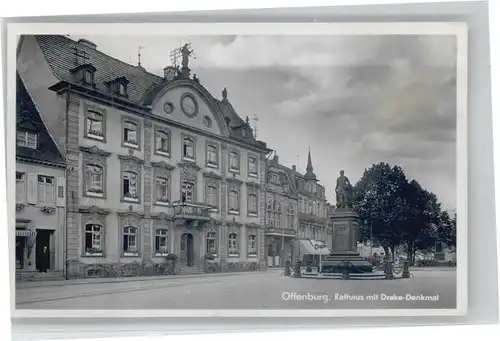 Offenburg Rathaus Drake-Denkmal *