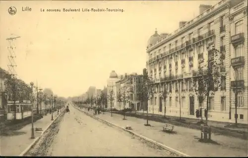 Lille Boulevard Lille-Roubaix-Tourcoing Strassenbahn  *