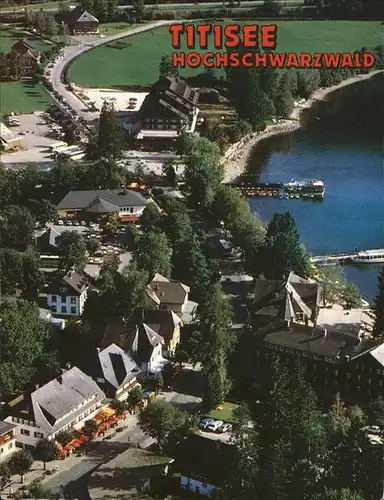 Titisee Blick auf Uferpromenade Schiff Anlegestelle Kat. Titisee Neustadt