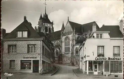 Aumale Place du Marechal Lecierc Eglise Kat. Aumale