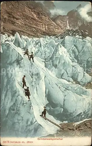 Bergsteigen Klettern Grindelwaldgletscher  / Sport /