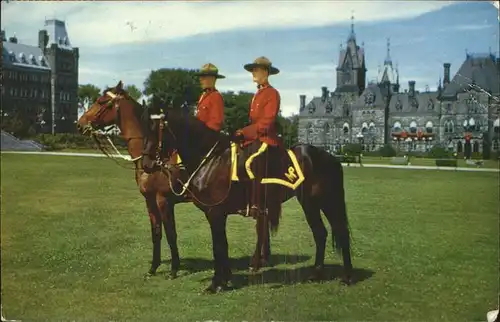 Leibgarde Wache Mounties on horseback Canada / Polizei /