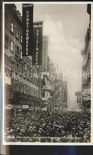 Leipzig Petersstrasse mit Messehaus waehrend der Messe Kat. Leipzig