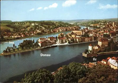 Passau Zusammenfluss von Donau Inn und Ilz Dreifluessestadt Fliegeraufnahme Kat. Passau