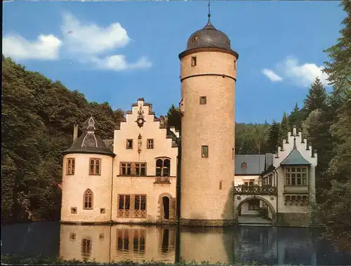 Mespelbrunn Maerchenschloss Teich Kat. Mespelbrunn