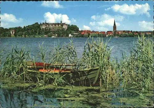 Ploen See Uferpartie am Ploener See Paddelboot Schloss Kirche Holsteinische Schweiz / Ploen /Ploen LKR