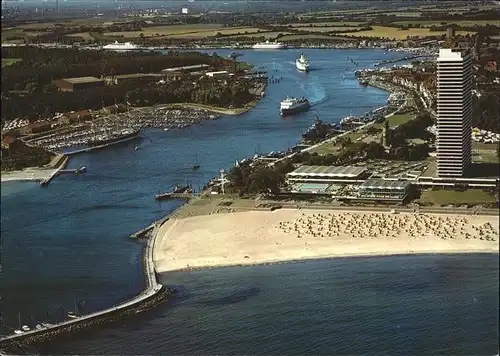 Travemuende Ostseebad Fliegeraufnahme Hafeneinfahrt Dampfschiff Strand Hochhaus / Luebeck /Luebeck Stadtkreis