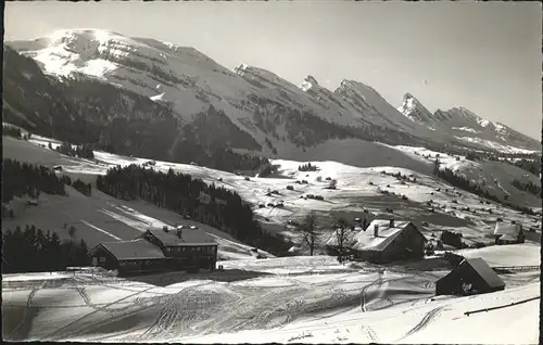 Wildhaus SG Zwingliheim mit Churfirsten Appenzeller Alpen Wintersportplatz Kat. Wildhaus