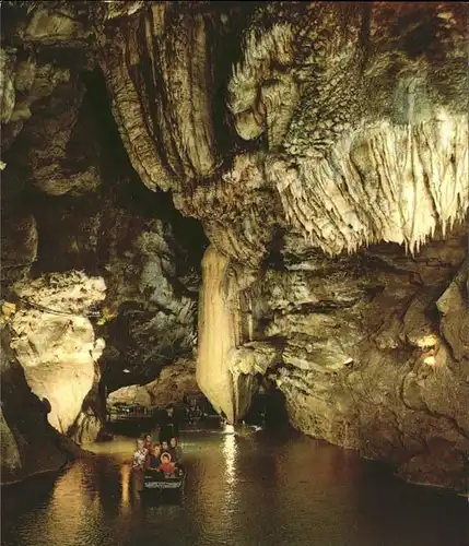 Hoehlen Caves Grottes Gouffre de Padirac Lot Lac de la pluie Kat. Berge