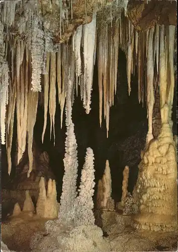 Hoehlen Caves Grottes Clamouse Le couloir blanc Kat. Berge