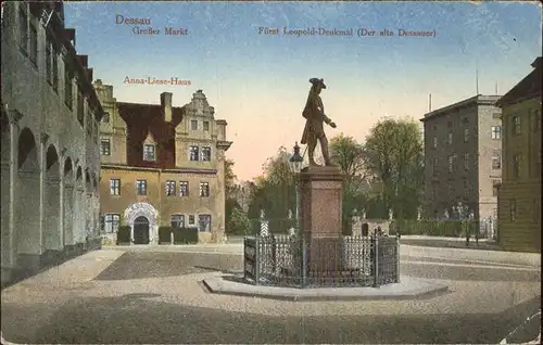 Dessau-Rosslau Grosser Markt Fuerst Leopold-Denkmal Ann-Liese-Haus / Dessau-Rosslau /Anhalt-Bitterfeld LKR