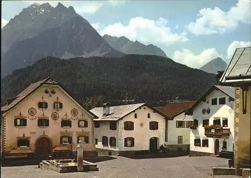 Scuol Dorfplatz B?gl Grond Brunnen Piz Pisoc Unterengadin Kat. Scuol