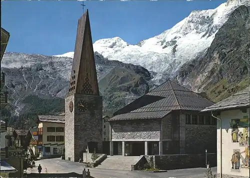 Saas Fee Dorfpartie Kirche Alphubel Taeschhorn Gletscher Fassadenmalerei Kat. Saas Fee