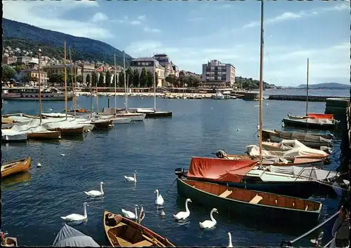 Neuchatel NE Le Port et l'Hotel Beaulac Lac Bateau Hafen See Schwan / Neuchatel /Bz. NeuchÃ¢tel