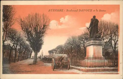 Auxerre Boulevard Davoux et la Statue Monument Canon Kat. Auxerre