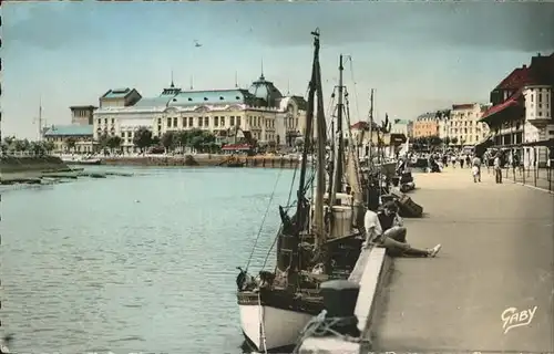 Trouville sur Mer Port et Casino Bateau de Peche Kat. Trouville sur Mer