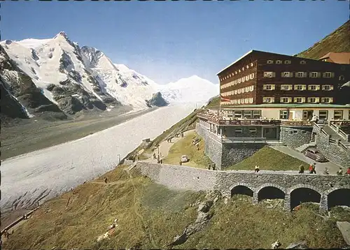 Grossglockner Hotel Franz Josephs Huette mit Gdem Grossglockner Kat. Heiligenblut