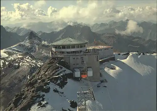 Schilthorn Muerren Gipfestation mit Drehrestaurant Kat. Schilthorn