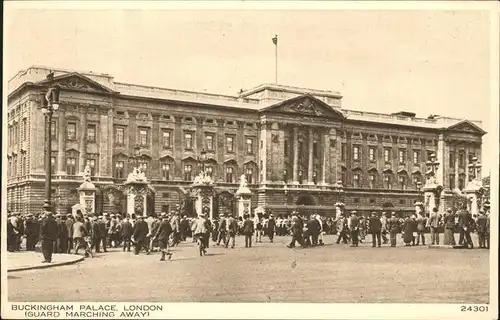 London Buckingham Palace Guard Marching Away Kat. City of London